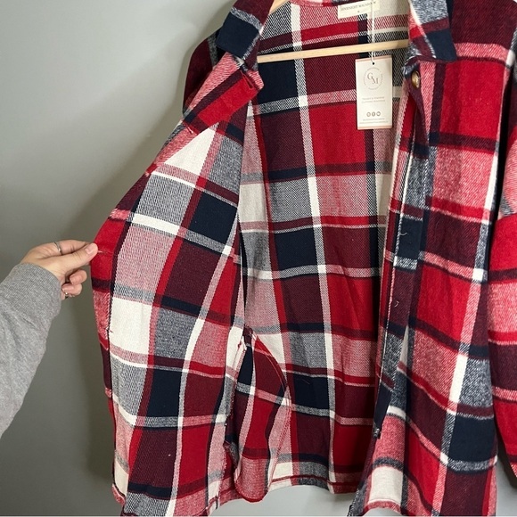 Goodnight Macaroon Winnie Red Plaid Flannel Button Up Shacket Size Medium NWT - Picture 5 of 16